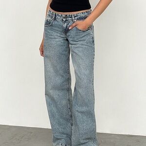 Motel Rocks Low Rise Parallel Jeans in Vintage Blue Wash Size W28 L30W28 L30